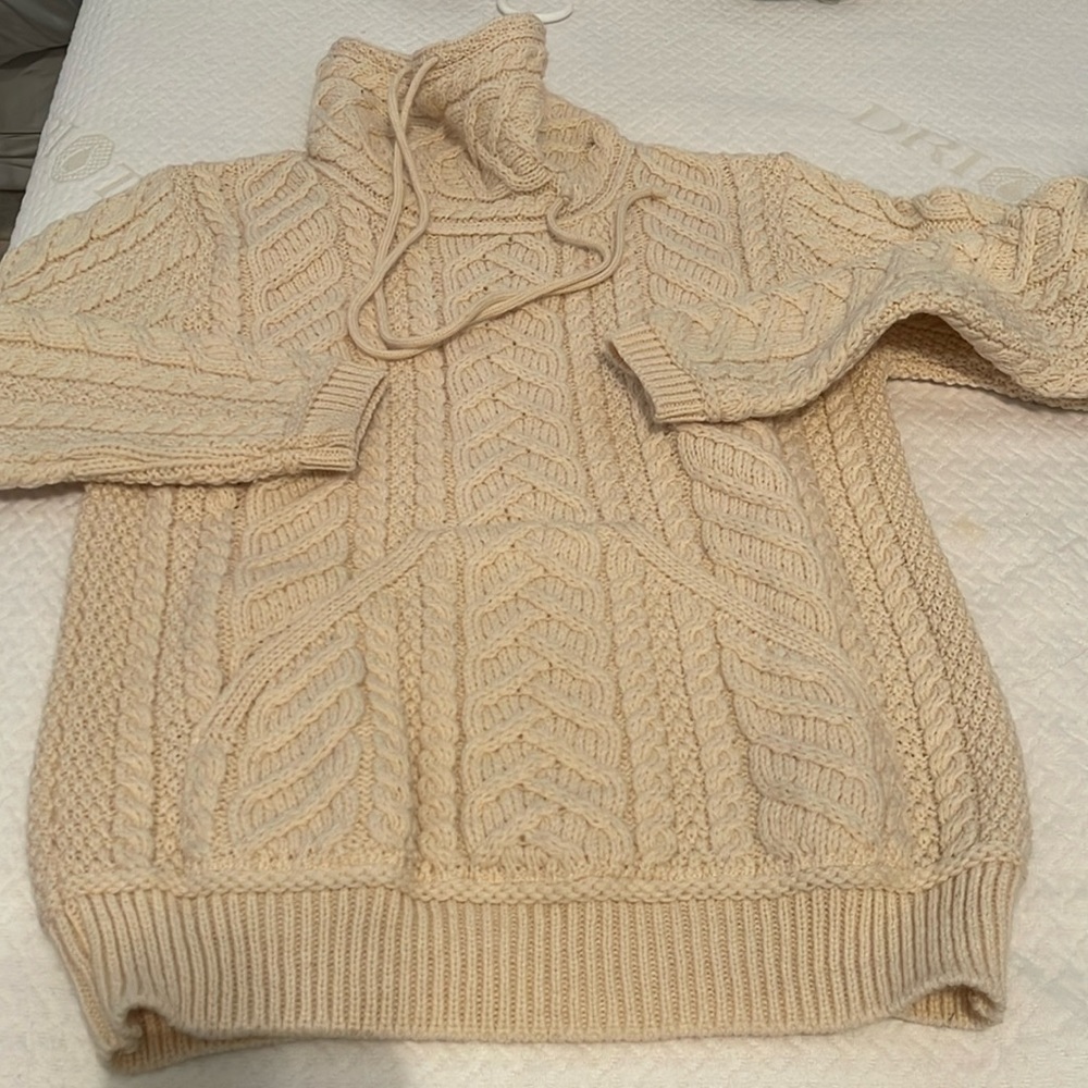 Aran Mor Wool cable sweater
